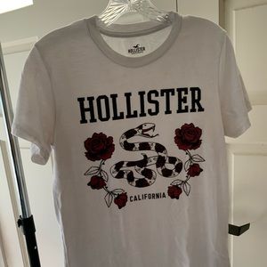 Vintage Hollister Snake and Roses Tee 🐍 🥀